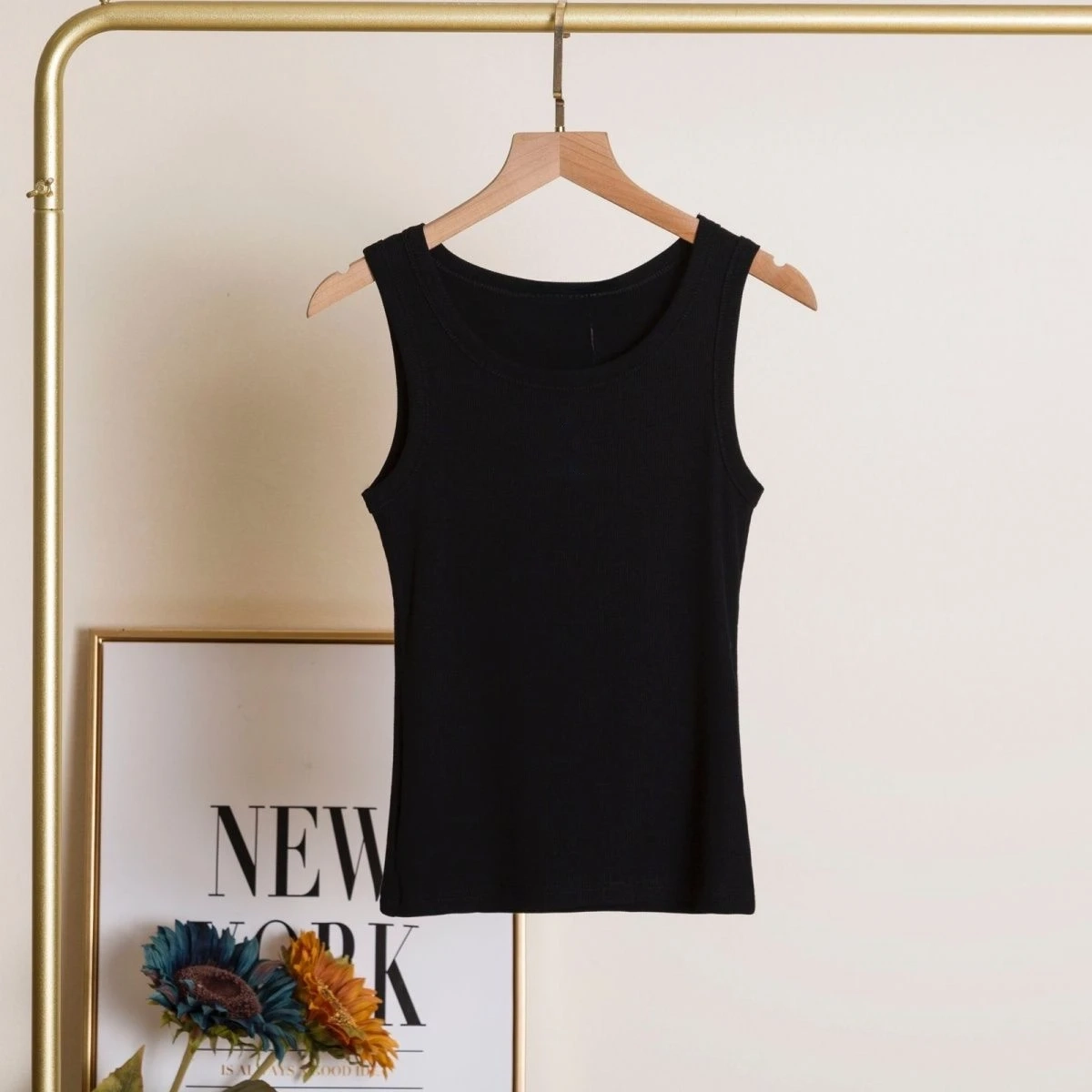 เสื้อกล้ามลายริบบิ้นพร้อมลายกร - Tank Top Ribbed บทวิจารณ์และราคา